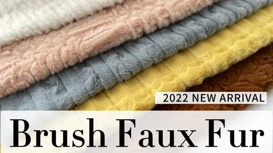 Pelliccia sintetica rosa baby realizzata in pile di lana